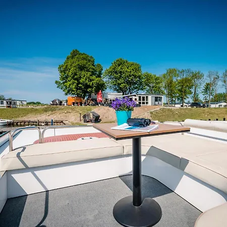 Botel Hausboot Relax